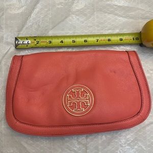 Tory burch clutch